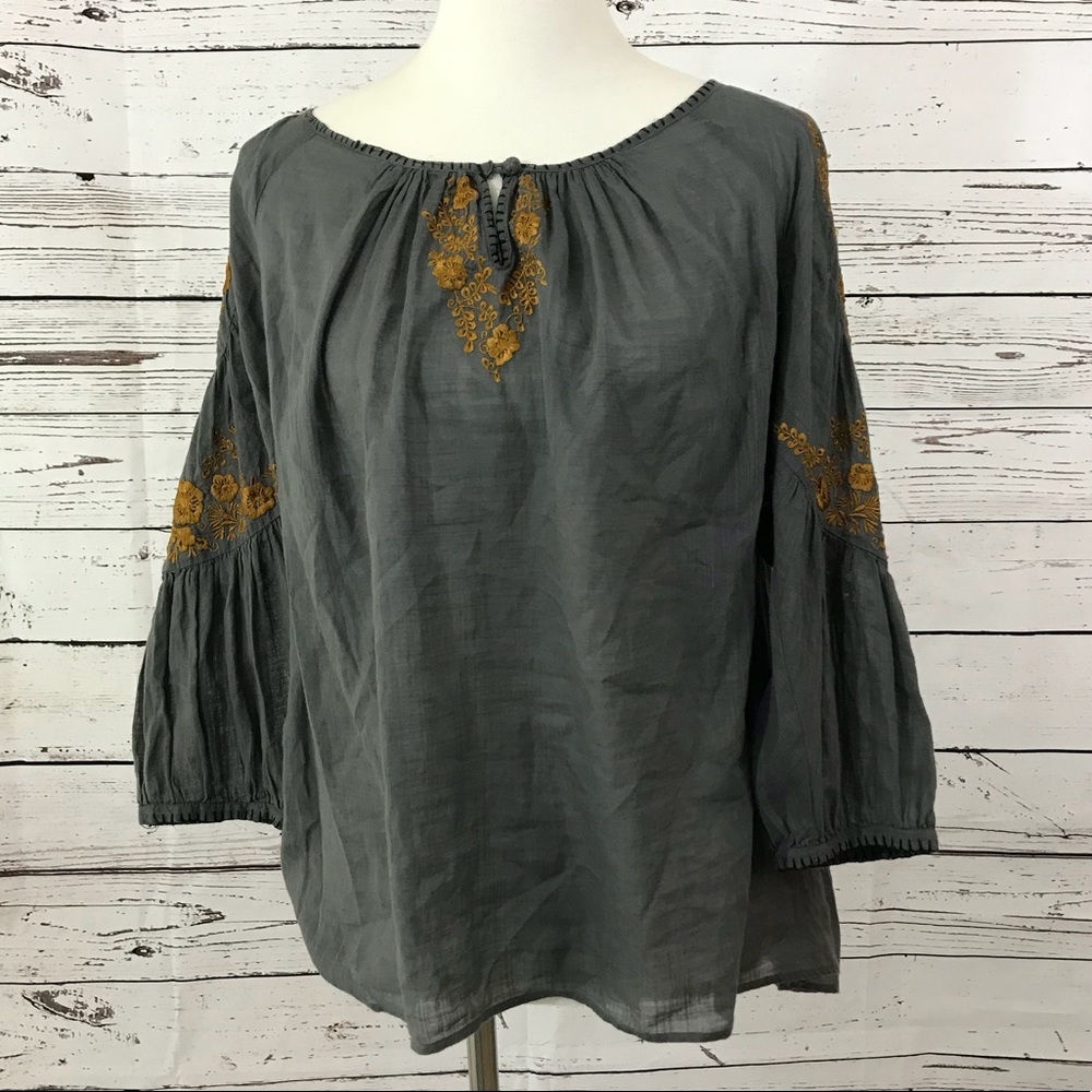 (Anthro) Floreat Grey Embroidered Peasant Top